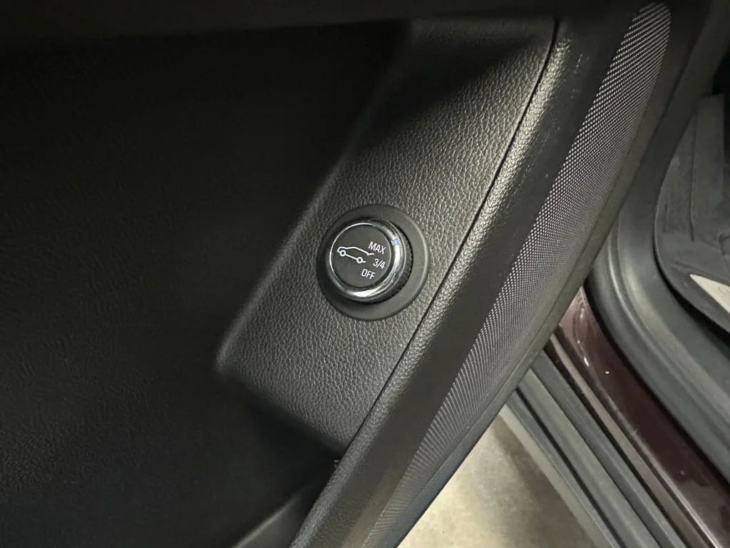2020 Chevrolet Traverse 1LT - Photo 9