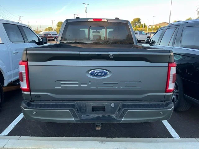 Used 2023 Gray Metallic Ford Lariat image 8