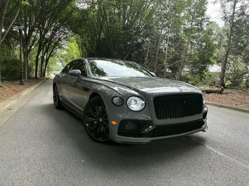 Used 2022 Storm Grey by Mulliner Bentley V8 image 2