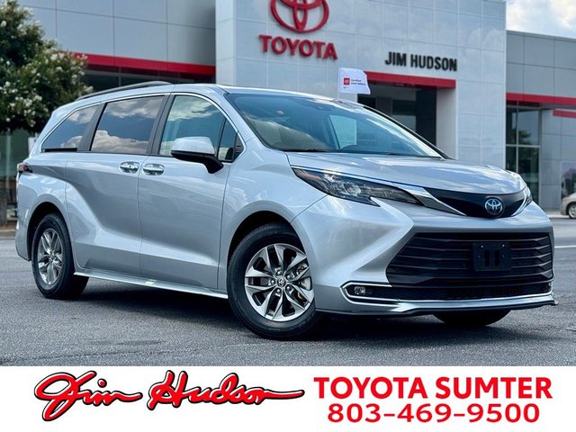 2024 Toyota Sienna XLE