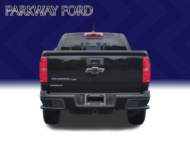 Used 2018 Black Chevrolet Z71 image 4