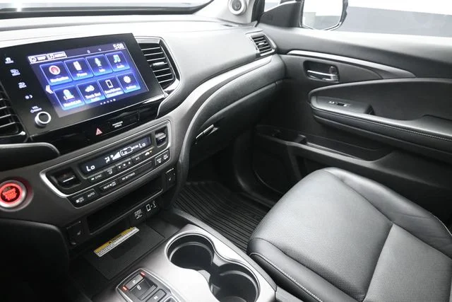 Used 2023 White Honda RTL-E image 29