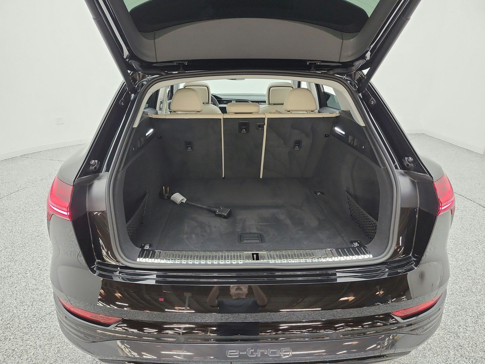 Used 2024 Mythos Black Metallic Audi Premium Plus quattro image 21