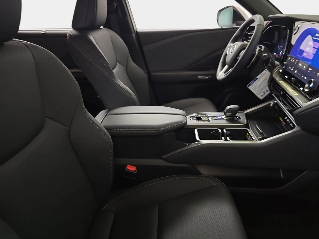 New 2026 Wind Chill Pearl Lexus PREMIUM AWD image 9