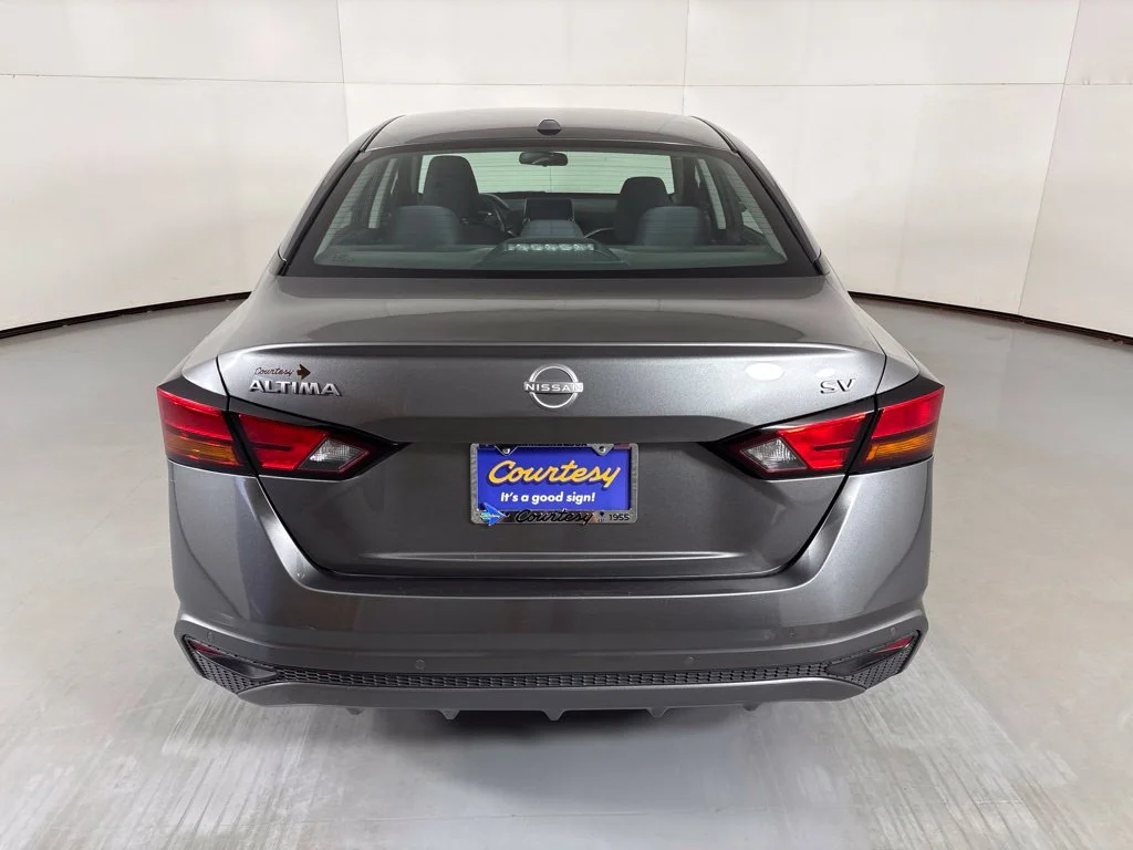 Used 2024 Gray Nissan 2.5 SV image 7