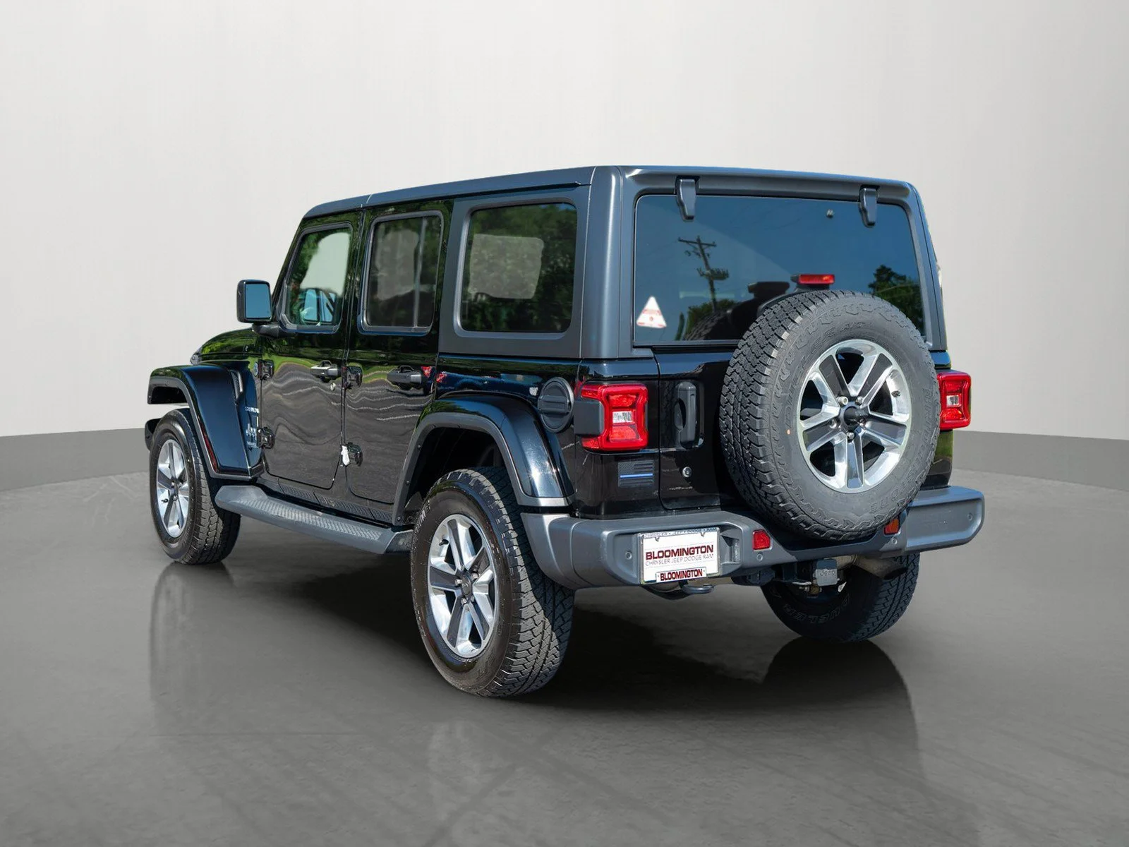 Used 2019 Black Clearcoat Jeep Unlimited Sahara image 5
