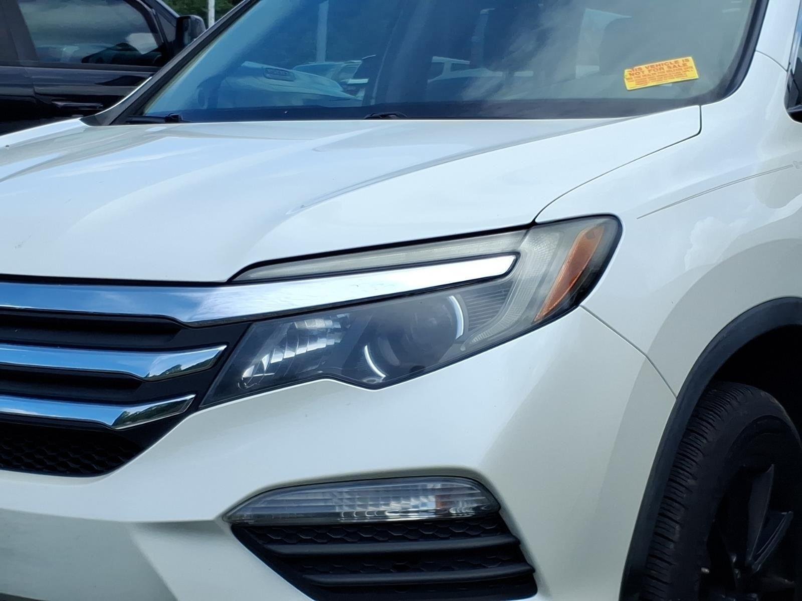 Used 2017 White Diamond Pearl Honda EX-L image 2