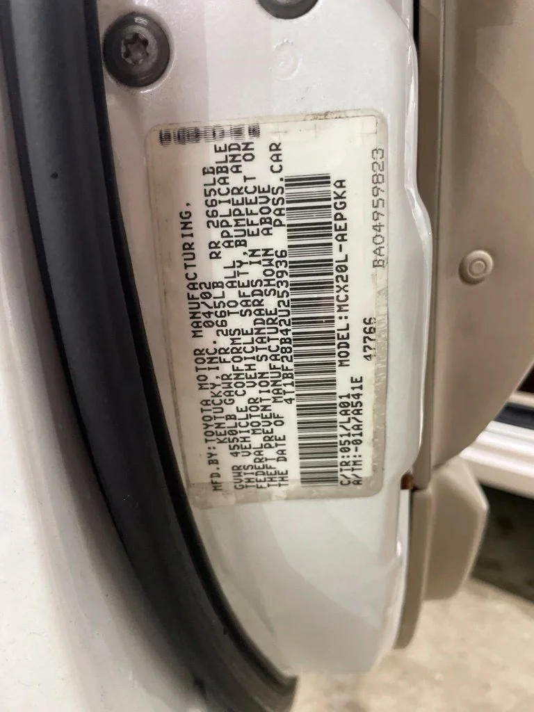 Used 2002 White Toyota XL image 14