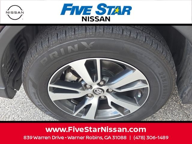 Used 2017 Black Toyota XLE image 16