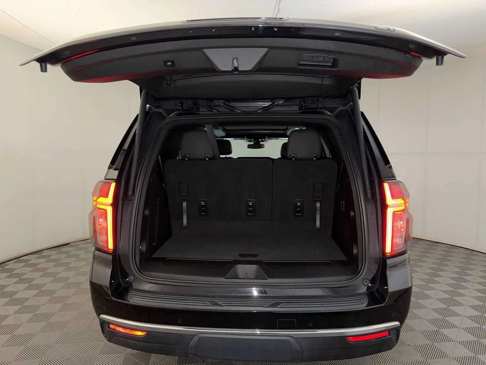 Used 2021 Black Chevrolet LT image 22