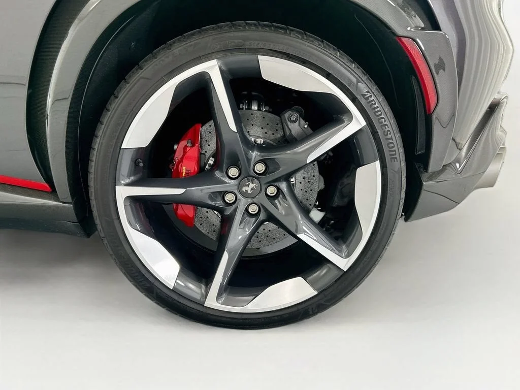 Used 2025 Extra Sample Ferrari Tailor Made image 31