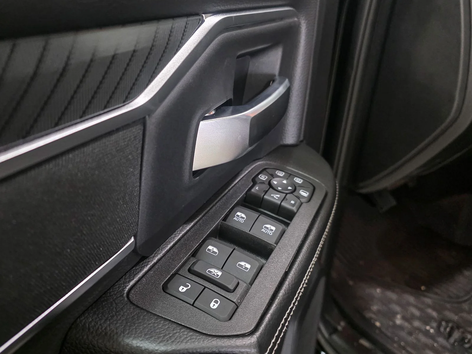 2026 RAM 3500 Big Horn - Photo 21