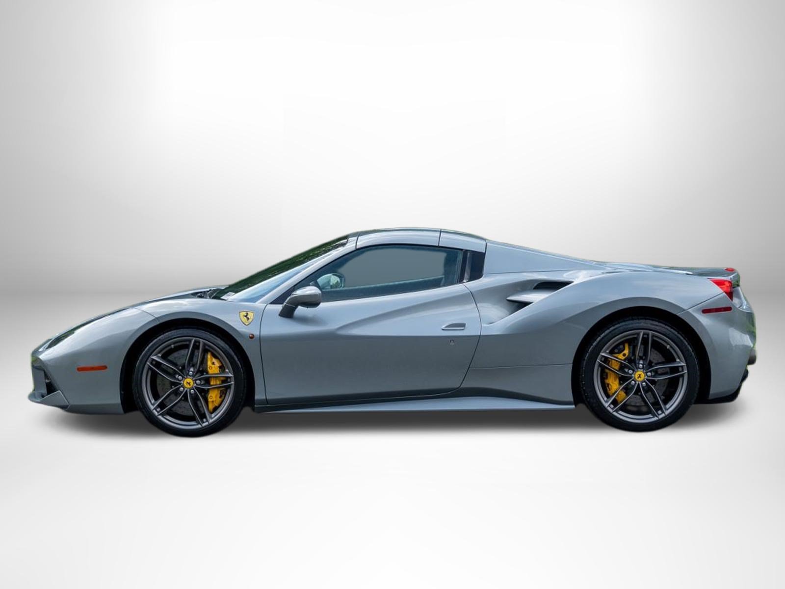 Used 2019  Ferrari  image 3