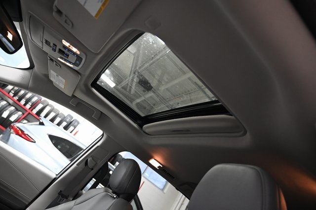 2023 Toyota Sienna XLE - Photo 23