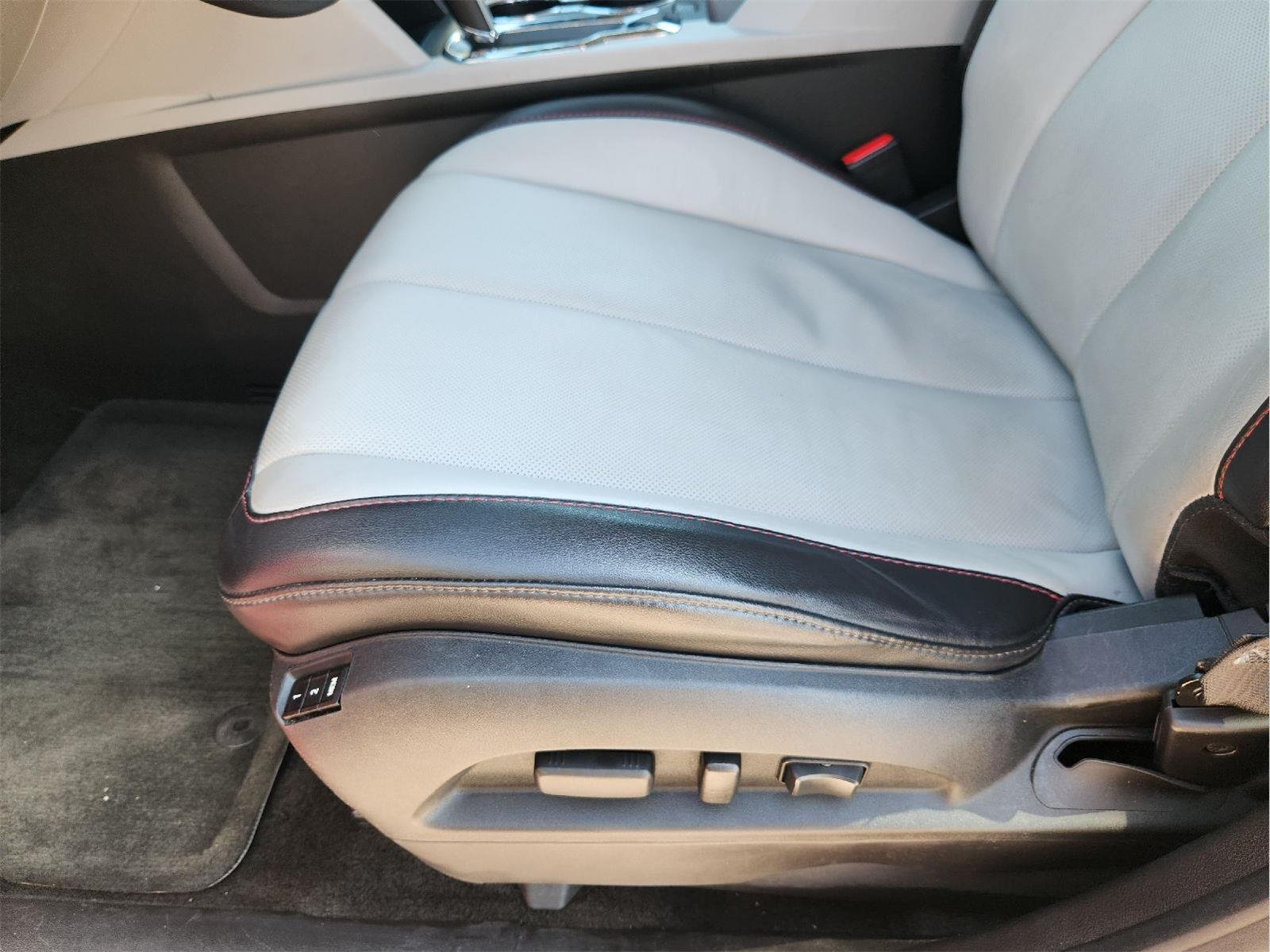 2015 Chevrolet Equinox photo 21 of 31