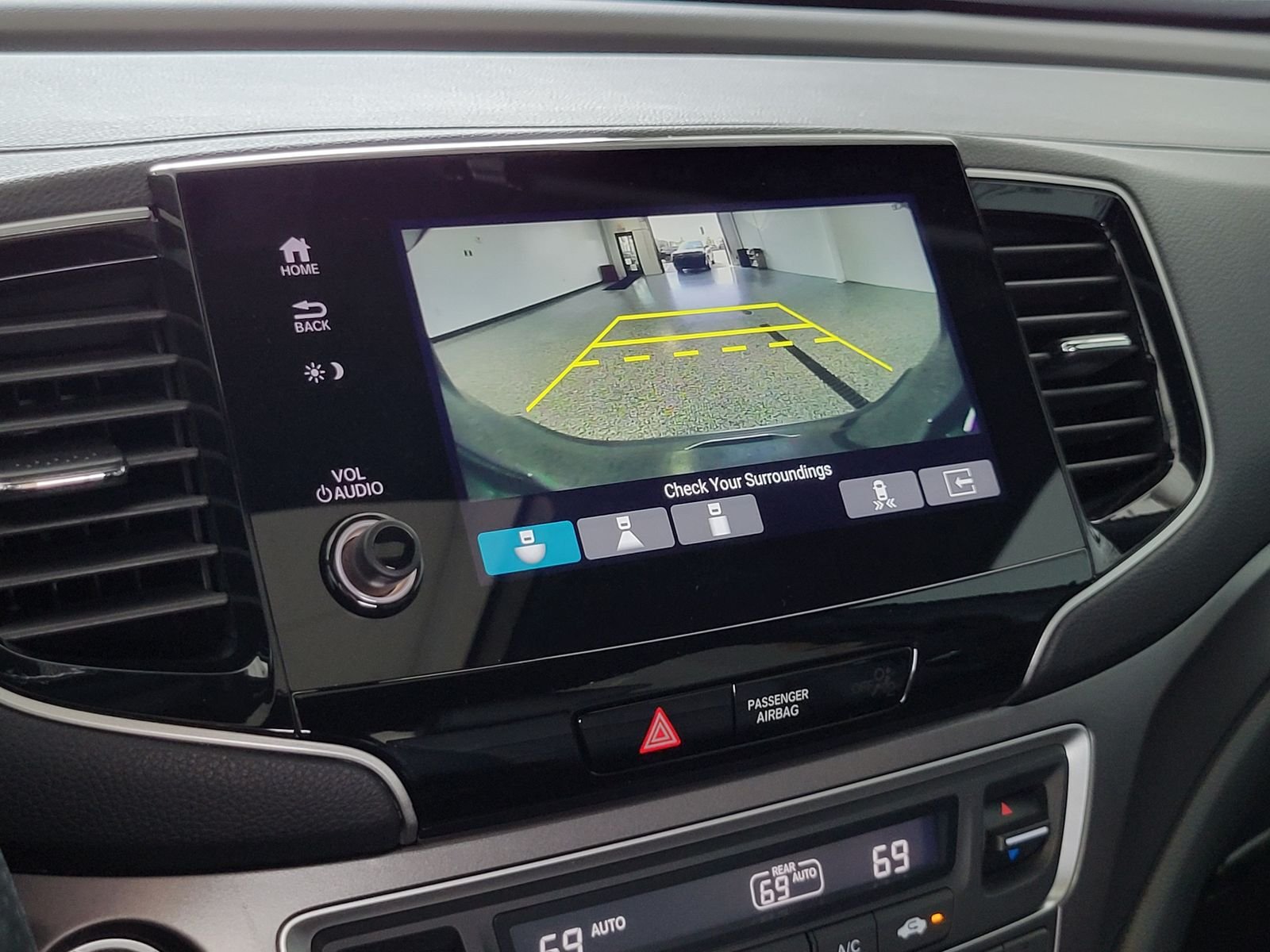 Used 2023 Black Honda EX-L image 23