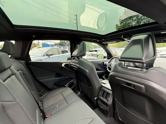 Used 2025 Black Sapphire Metallic BMW 30 xDrive image 28