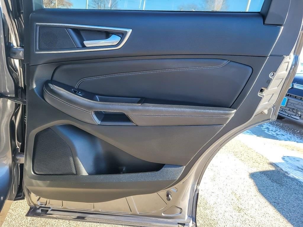 2023 Ford Edge Titanium - Photo 20