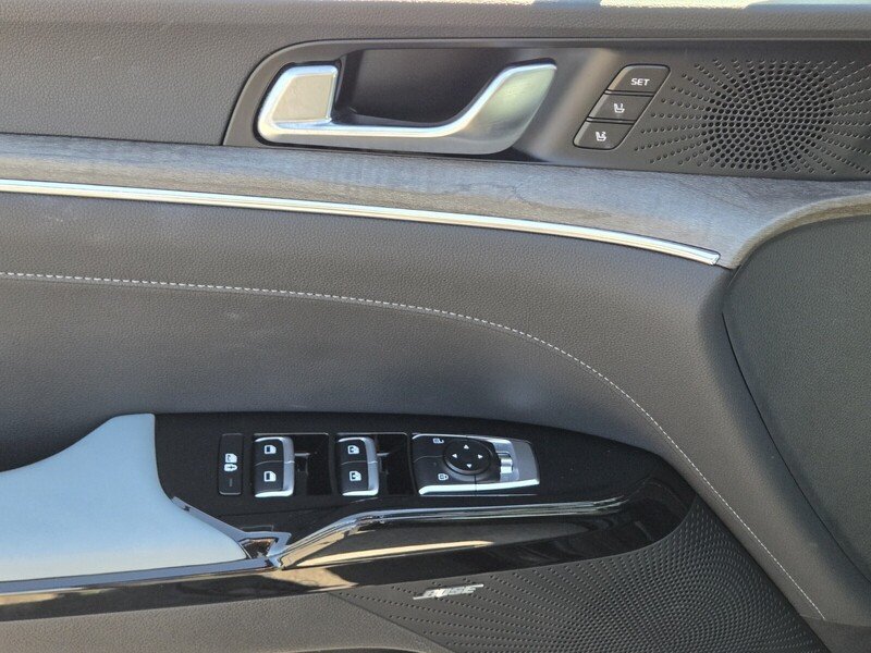 Certified Used 2021 Black Kia EX image 18