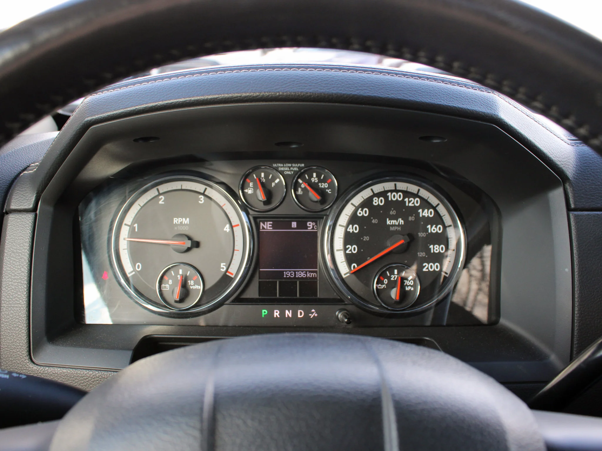 Used 2012 Black RAM Laramie * Cummins diesel, Airbag Suspension, Sunroof, Cooled/Heated Leather image 6