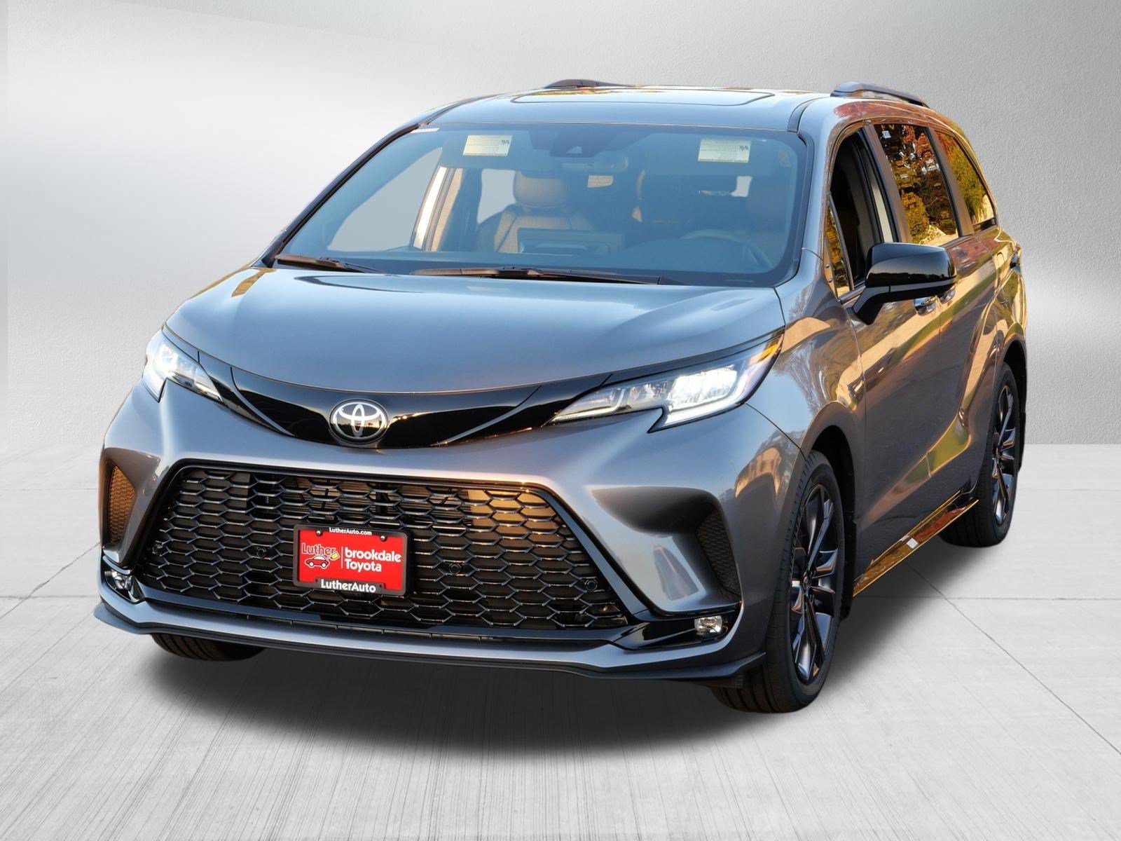 Certified Used 2026 PRECIOUS METAL Toyota XSE image 2