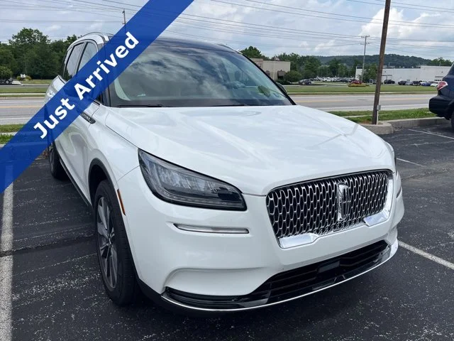 Used 2022 Pristine White Metallic Tri-Coat Lincoln Reserve image 1
