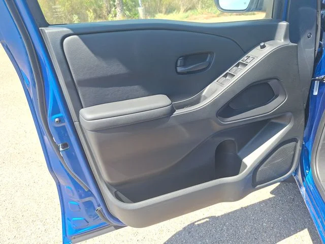 New 2027 Bluestone Pearl Nissan Crew Cab SV image 10