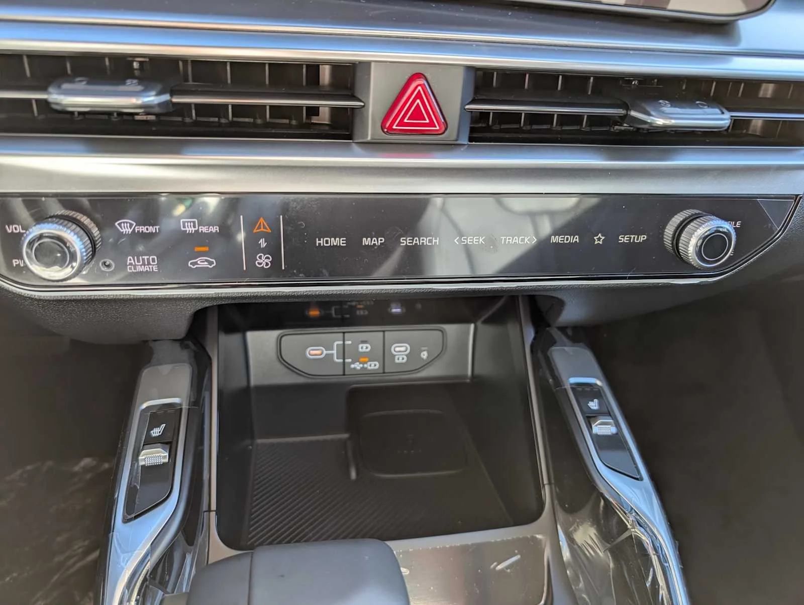 2026 Kia Sorento S - Photo 29