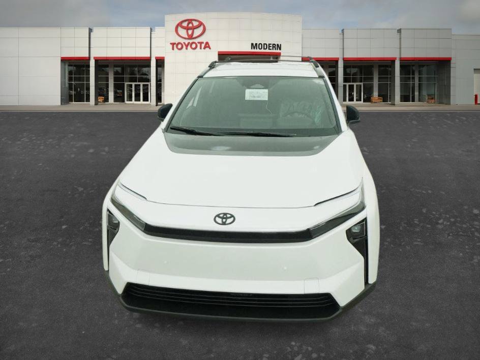 New 2026 WINDCHILL PEARL Toyota XLE image 21