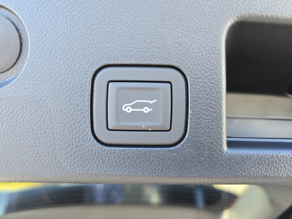 2026 Chevrolet Equinox LT - Photo 13