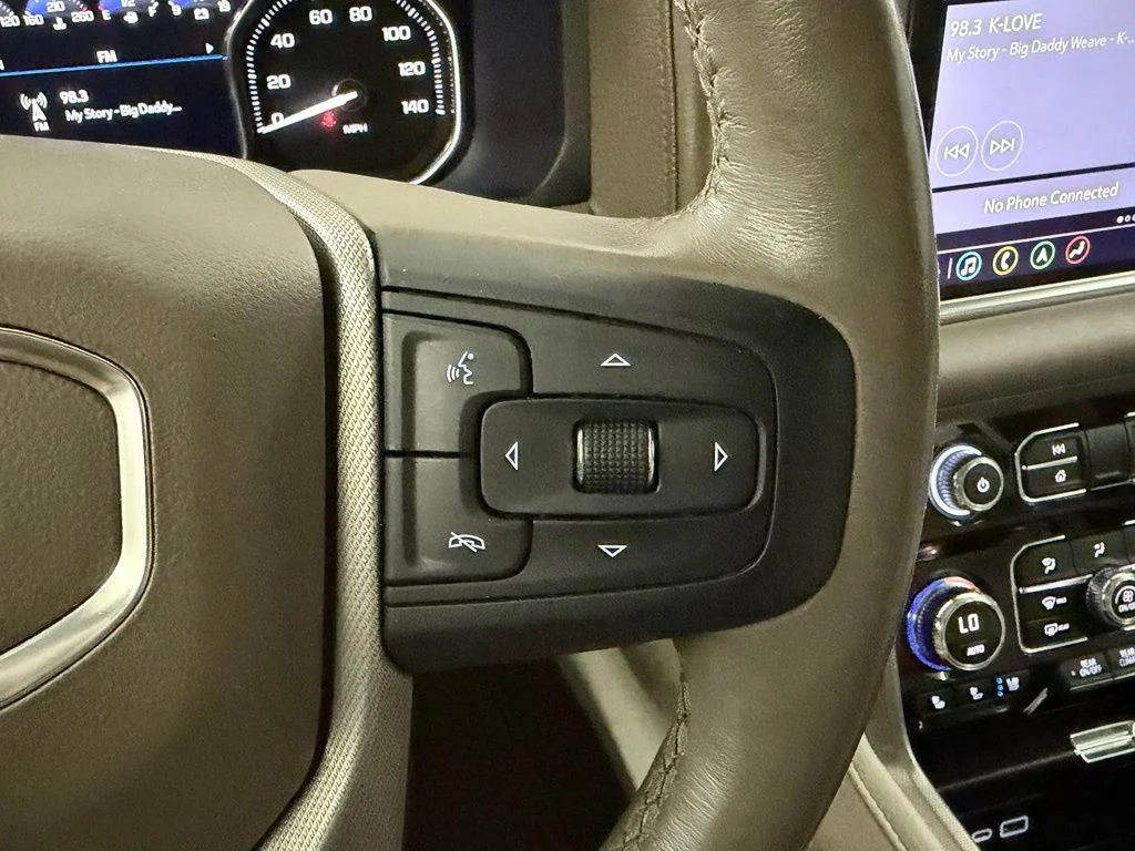 Used 2021 White Frost GMC Denali image 33