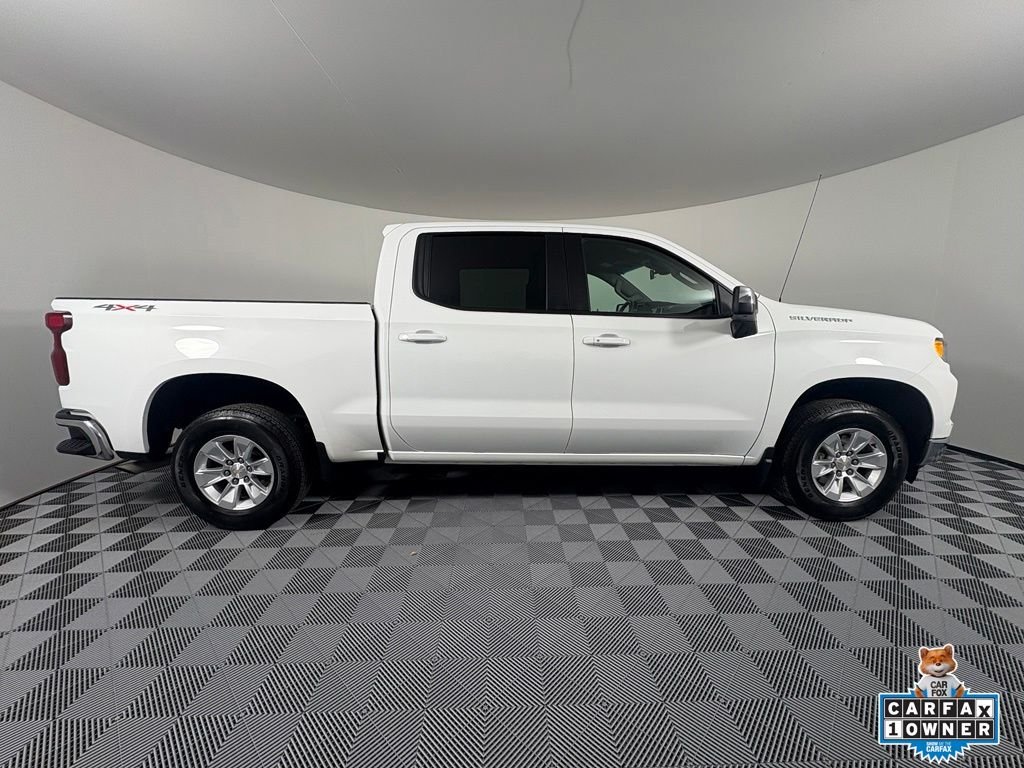 Used 2024 Summit White Chevrolet LT image 7