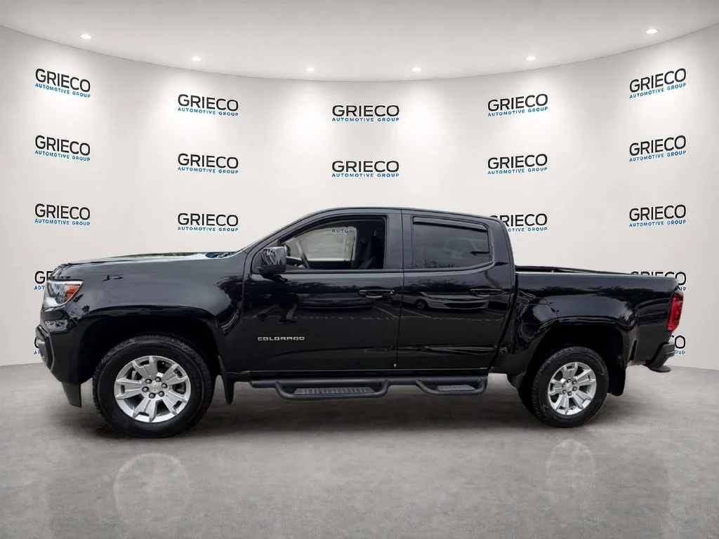 Used 2022 Black Chevrolet LT image 4