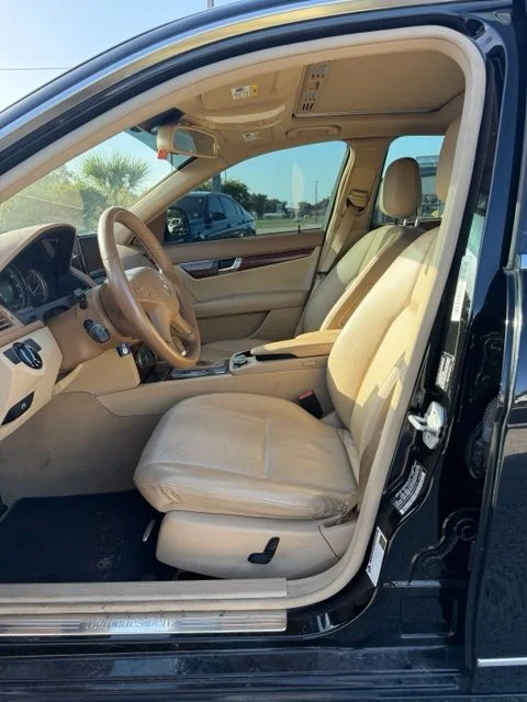 Used 2008 Black Mercedes-Benz C 300 image 3