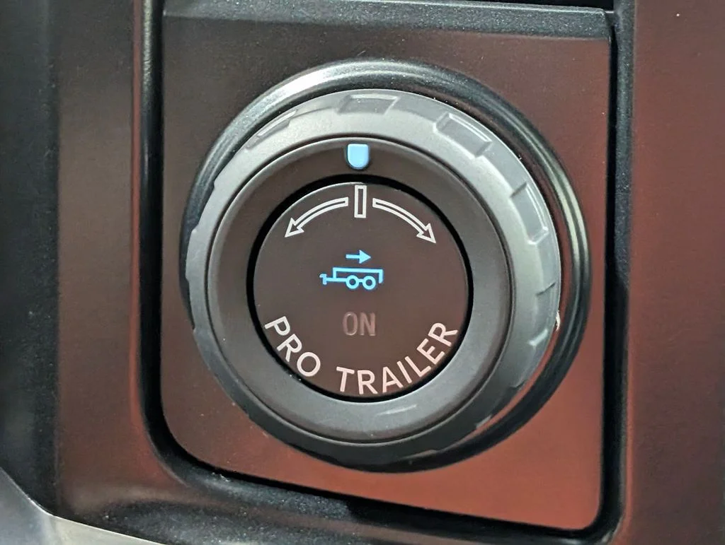 New 2026 Oxford White Ford F-250® Lariat® image 7
