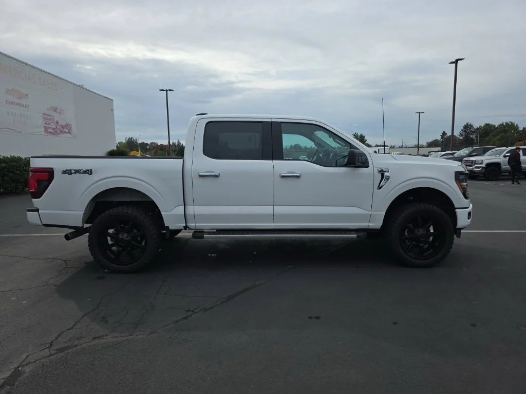 Used 2025  Ford XLT image 7
