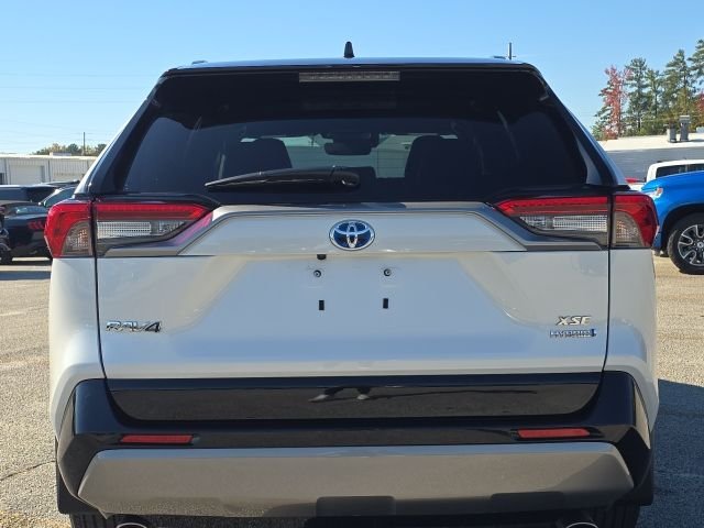 2024 Toyota RAV4 Hybrid XSE photo 3