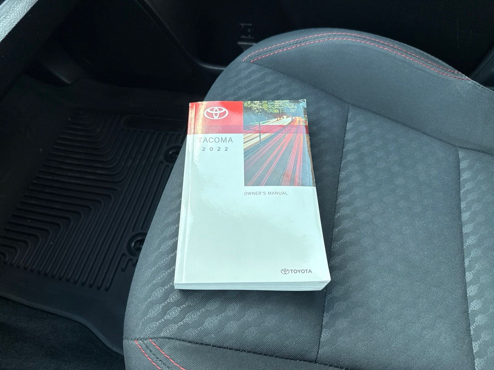 Used 2022 Silver Toyota SR5 image 25
