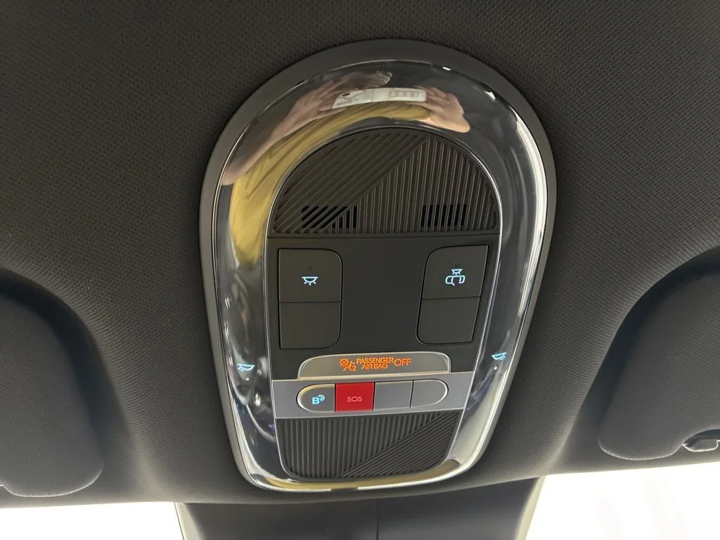 Used 2024 Blue Hyundai SEL image 22