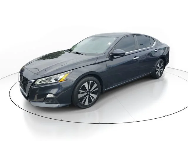 Used 2021 Nissan Altima SV with VIN 1N4BL4DW3MN303584 for sale in South Holland, IL