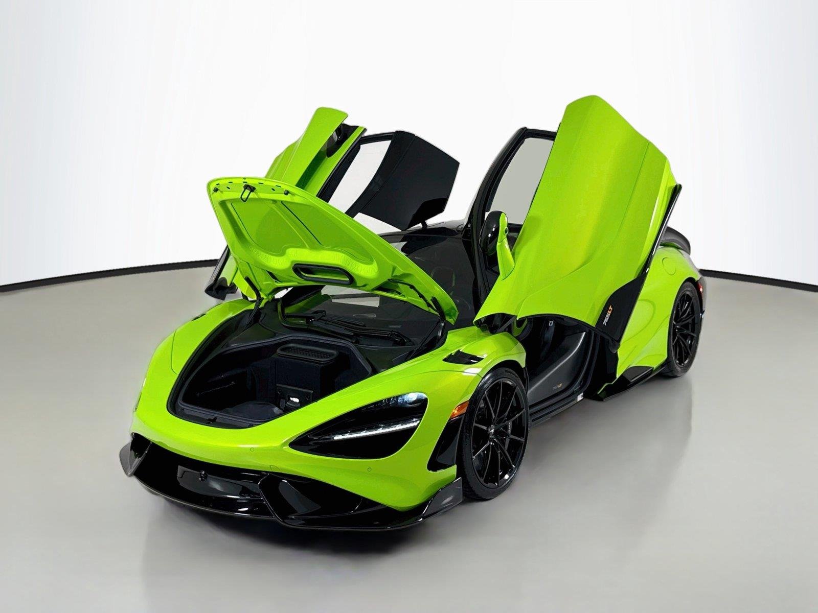 Used 2021 Lime Green McLaren Coupe image 38
