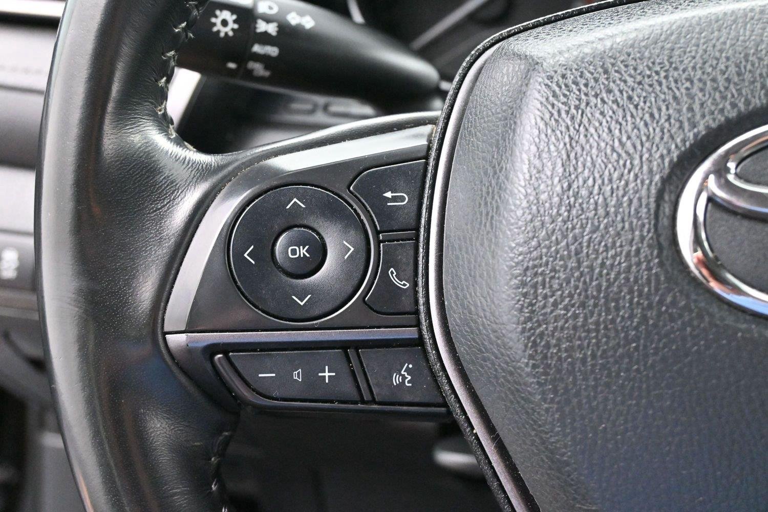Used 2023 Midnight Black Metallic Toyota SE image 17