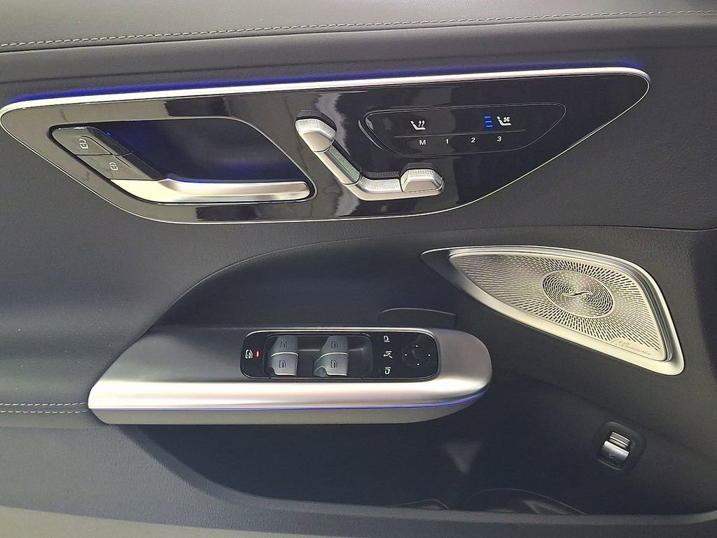 2025 Mercedes-Benz C-Class Sedan C 300 - Photo 40
