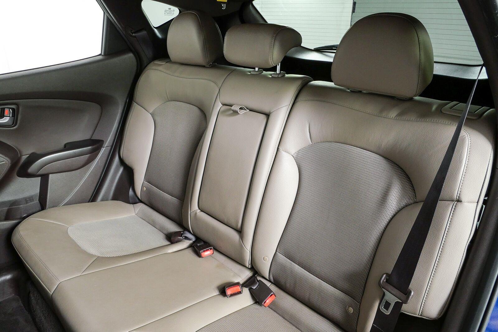 Used 2014 Laguna Blue Metallic Hyundai SE image 16