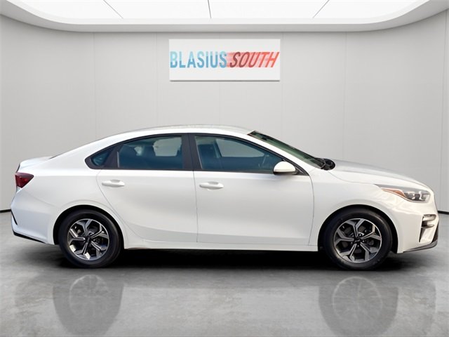 2021 Kia Forte LXS photo 2