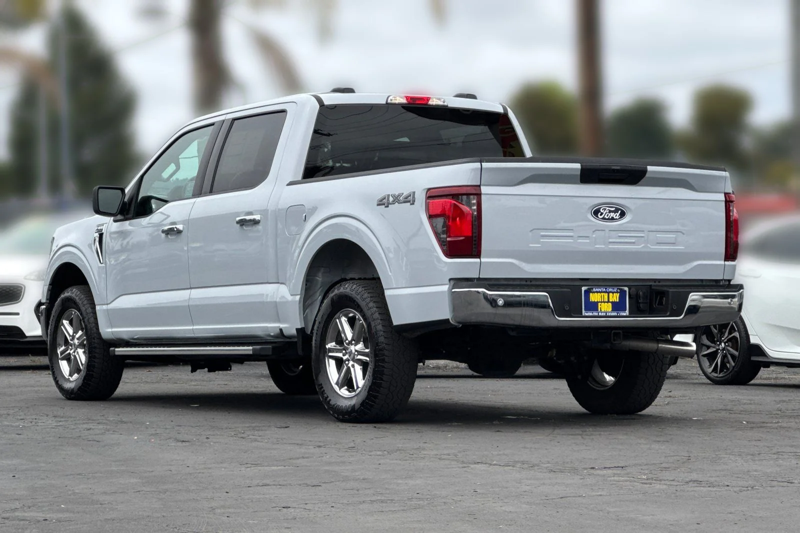 Certified Used 2025 White Metallic Ford XLT image 29