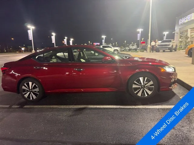 Used 2020 Scarlet Ember Nissan 2.5 SL image 7