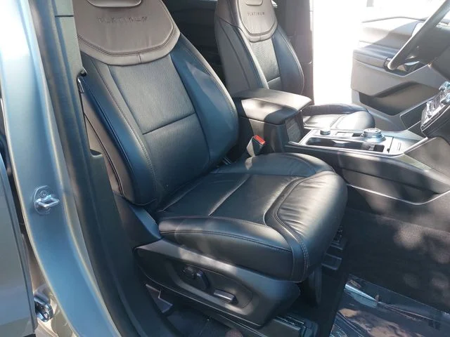 Used 2022 Silver Ford Platinum image 10