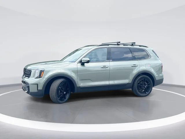Used 2025 Green Kia SX-Prestige X-Line image 1