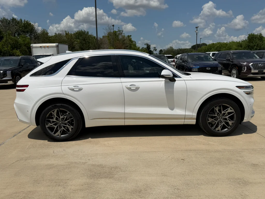Used 2022 Alta White Genesis 2.5T image 7